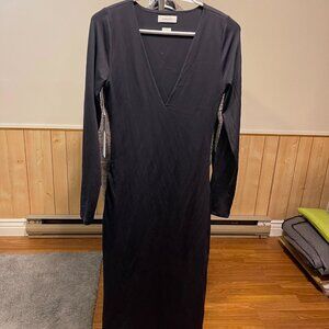 Aritzia Babaton Contour Deep V Neck Long Sleeve Midi Dress Size M